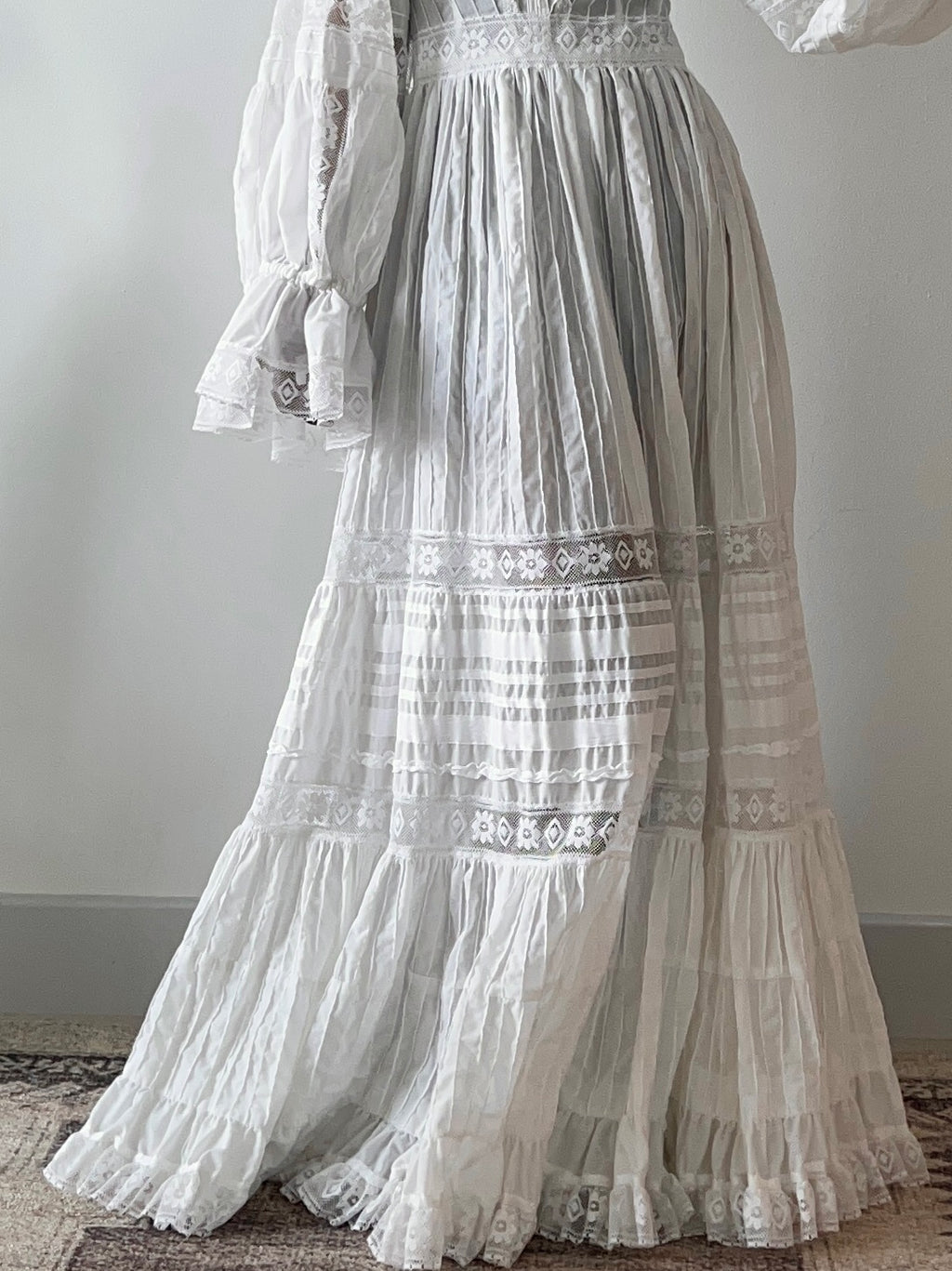 70s boho Georgia Charuhas bridal - S