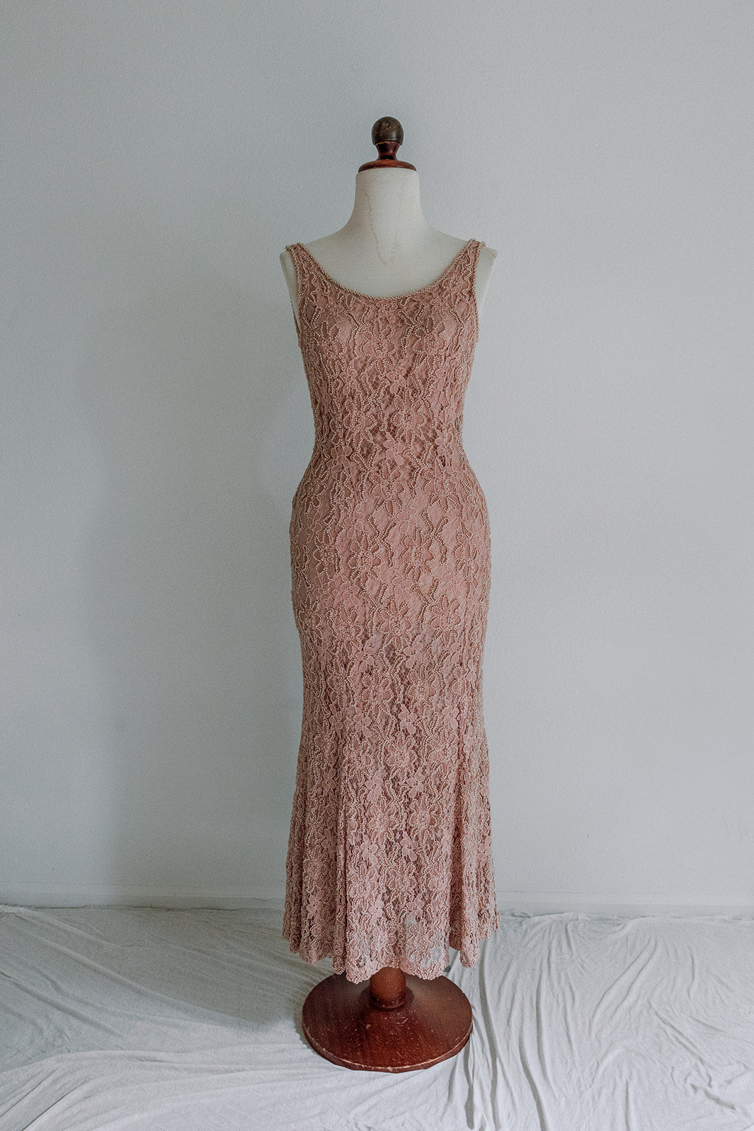 Vintage pick dress